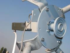 SMW PLL LNB with LOF stability 150 kHz and LOW phase noise  nr2